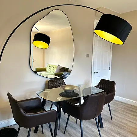 Luxe 4Br Retreat Apartment London Exterior photo