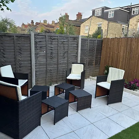 Luxe 4Br Retreat Apartment London Exterior photo
