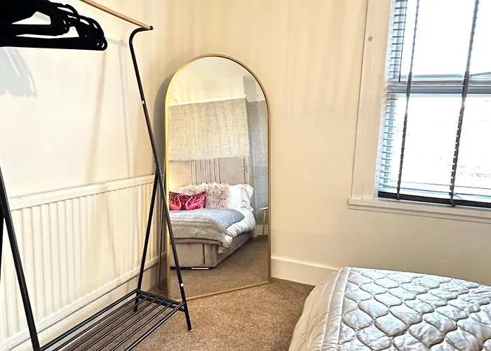 Luxe 4Br Retreat